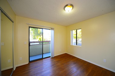 171 N. Wilson Ave 1-2 Beds Apartment for Rent Photo Gallery 2